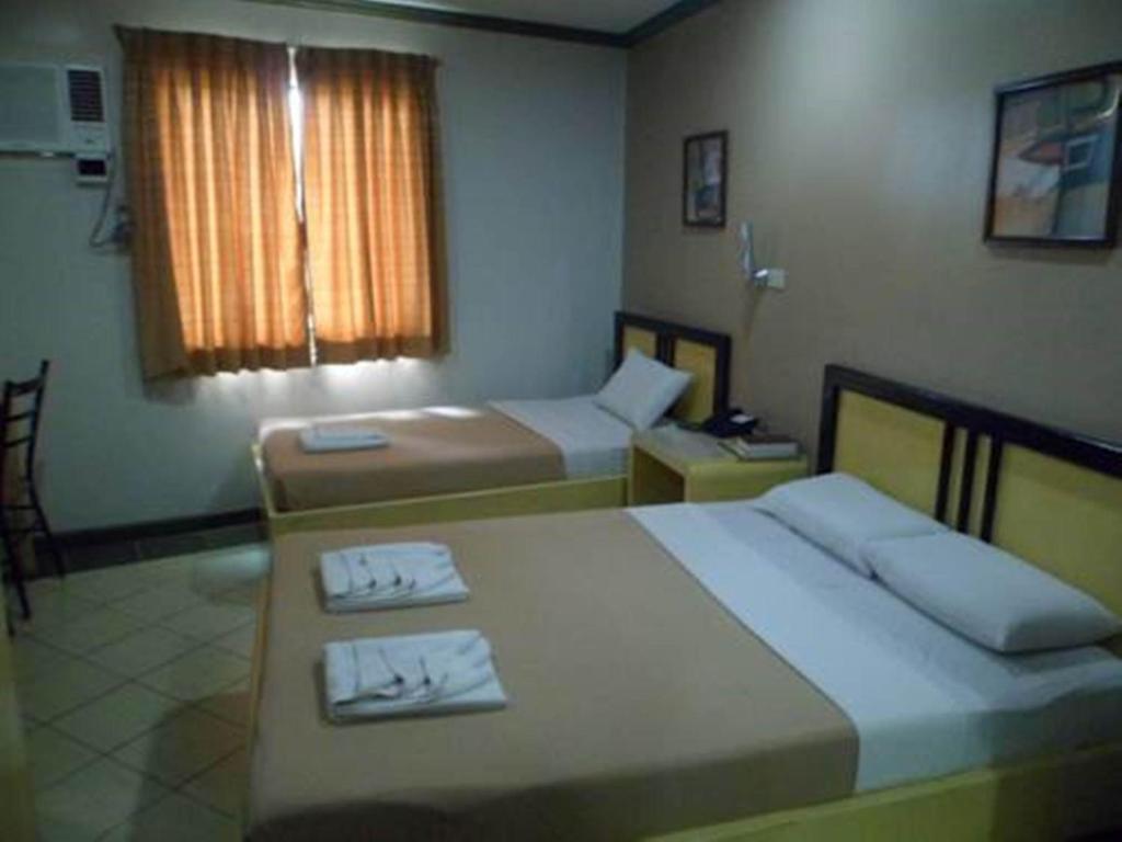 Riverside Inn Babuy Room photo