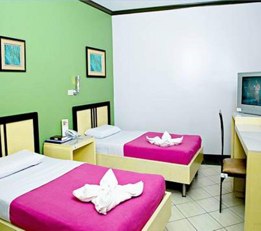 Riverside Inn Babuy Room photo