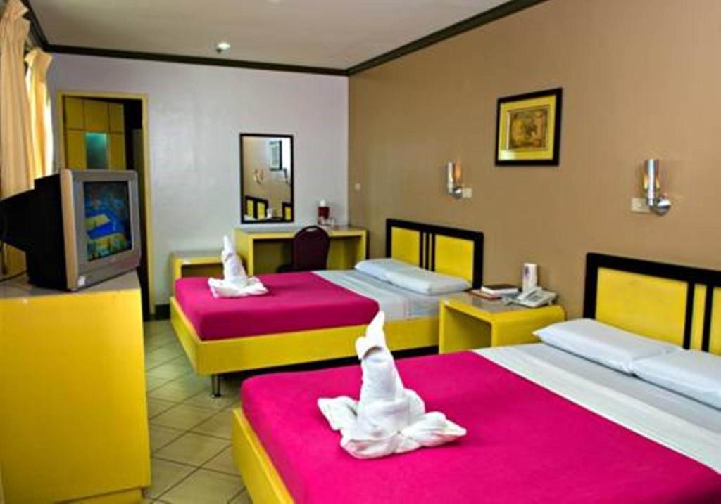 Riverside Inn Babuy Room photo